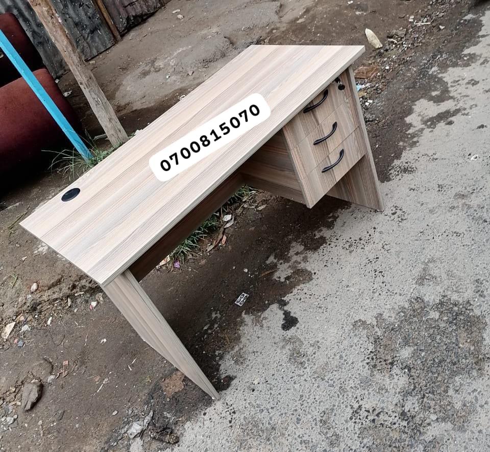 Office home furnitures 1.2mtrs office desk coimbra